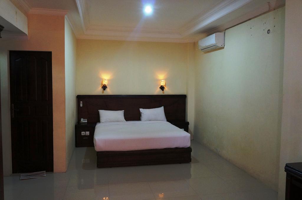 Edotel Minangkabau Padang  Ruang foto