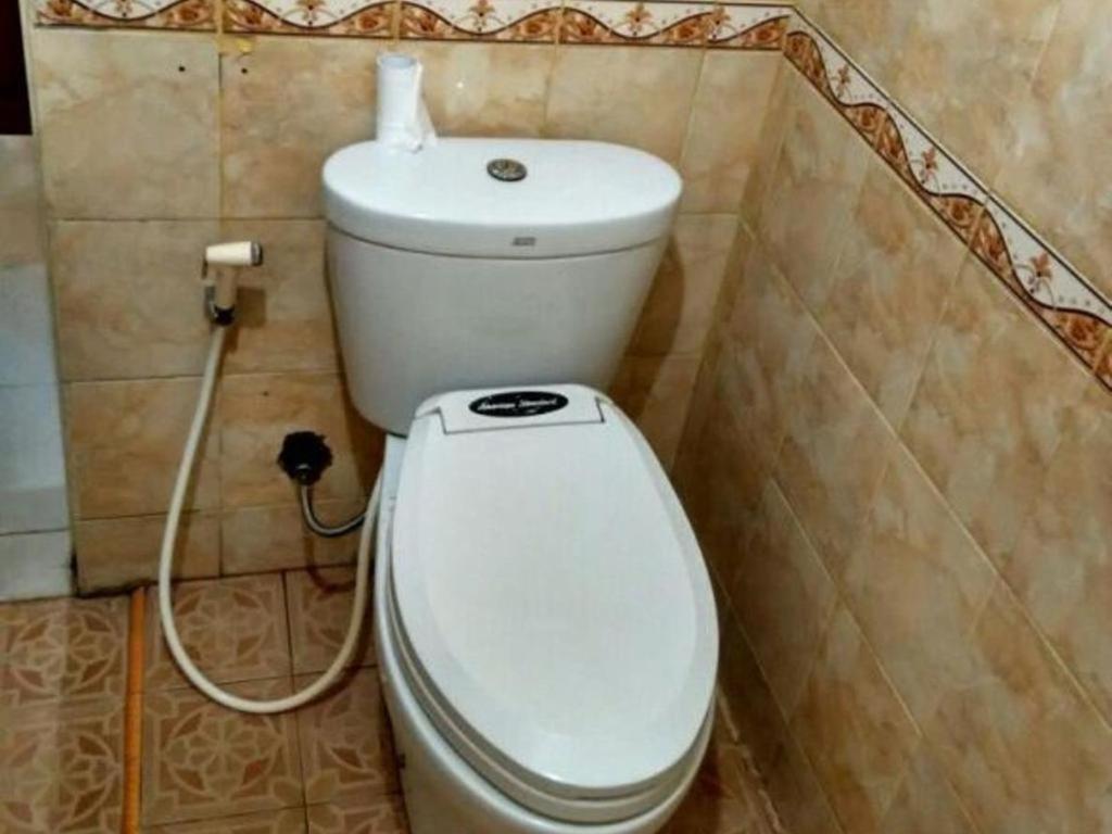 Edotel Minangkabau Padang  Bagian luar foto